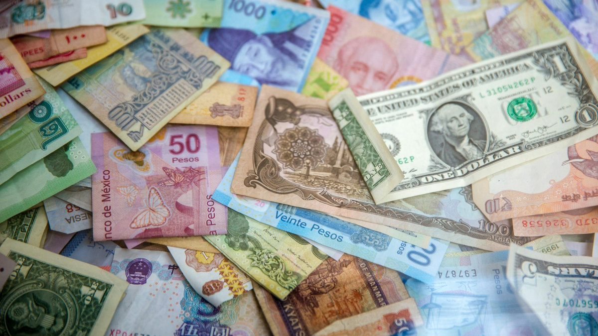 Billets en euros, modèle économique affiché